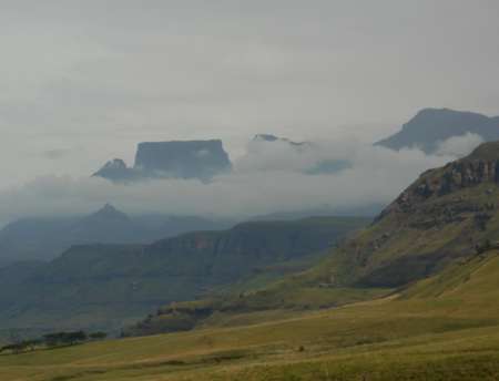 cathkin_in_cloud.jpg